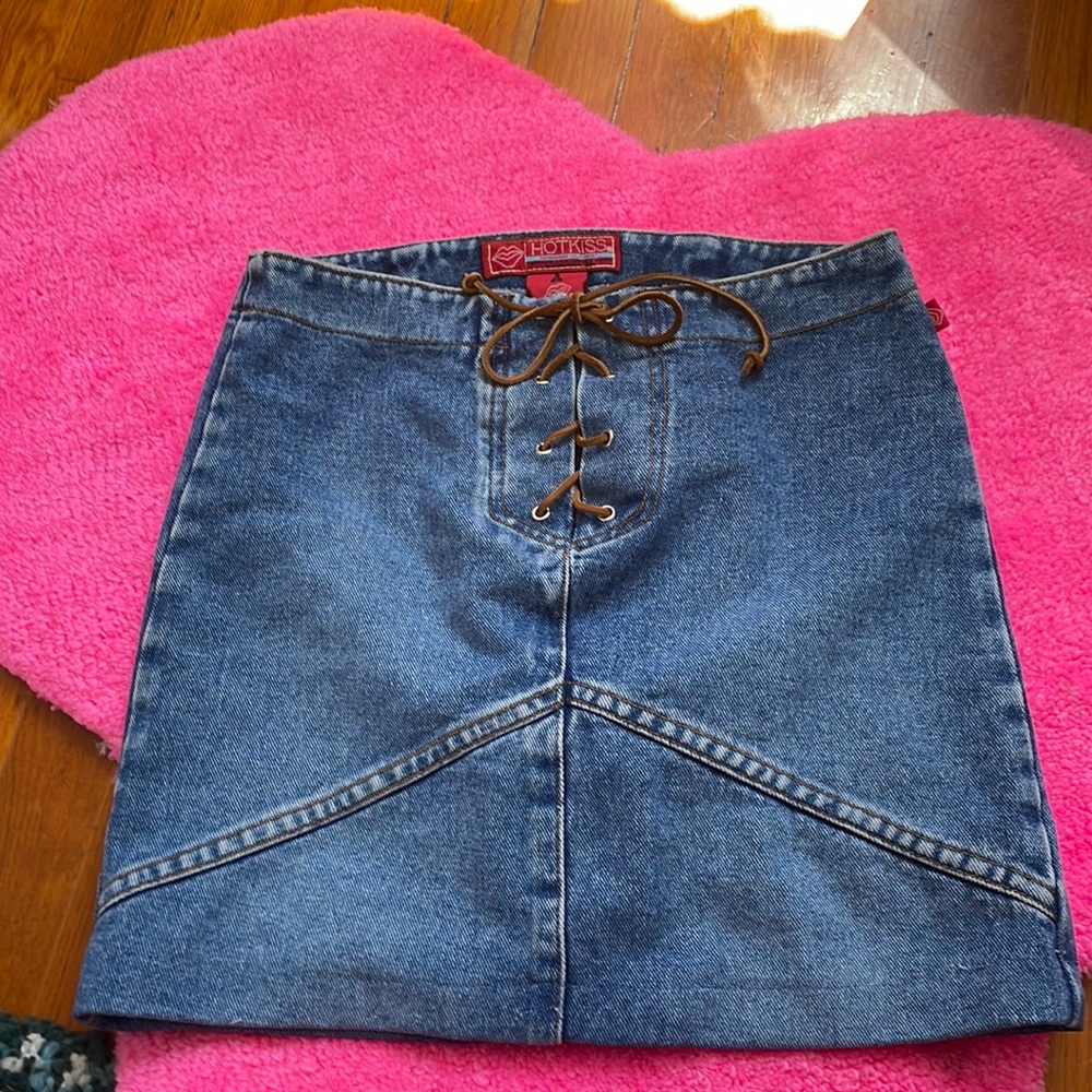 Hot kiss mini skirt